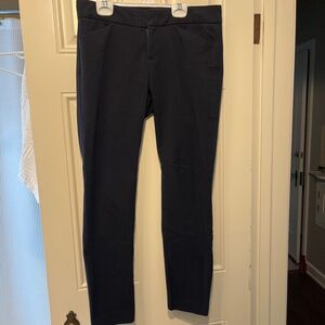 Black ankle pant with stretch